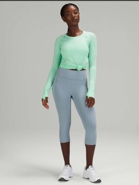 Lululemon Swiftly Tech Long Sleeve 2.0
Wild Mint / Wild Mint Size 8